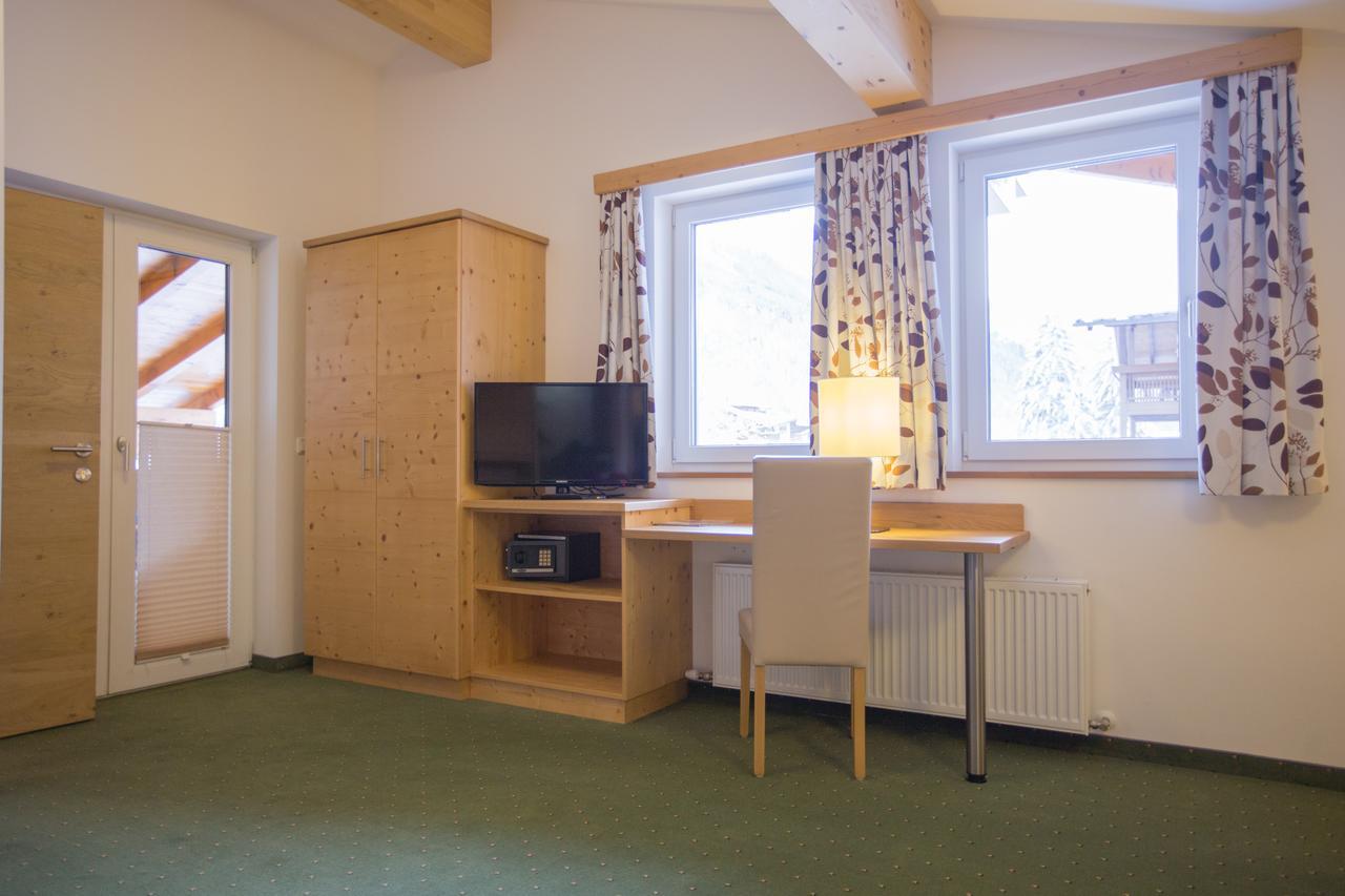Hotel Ennskraxblick Kleinarl Exteriör bild